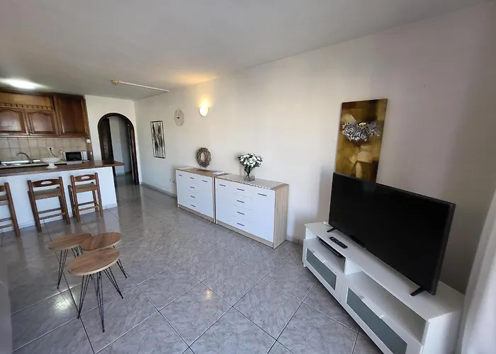 San Marino 6 * Los Cristianos (Tenerife)