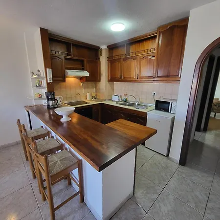 San Marino 6 * לוס כריסטיאנוס