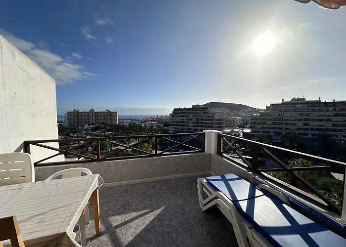 San Marino 6 * Los Cristianos (Tenerife)